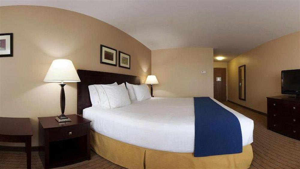 Holiday Inn Express Devils Lake By Ihg Zewnętrze zdjęcie