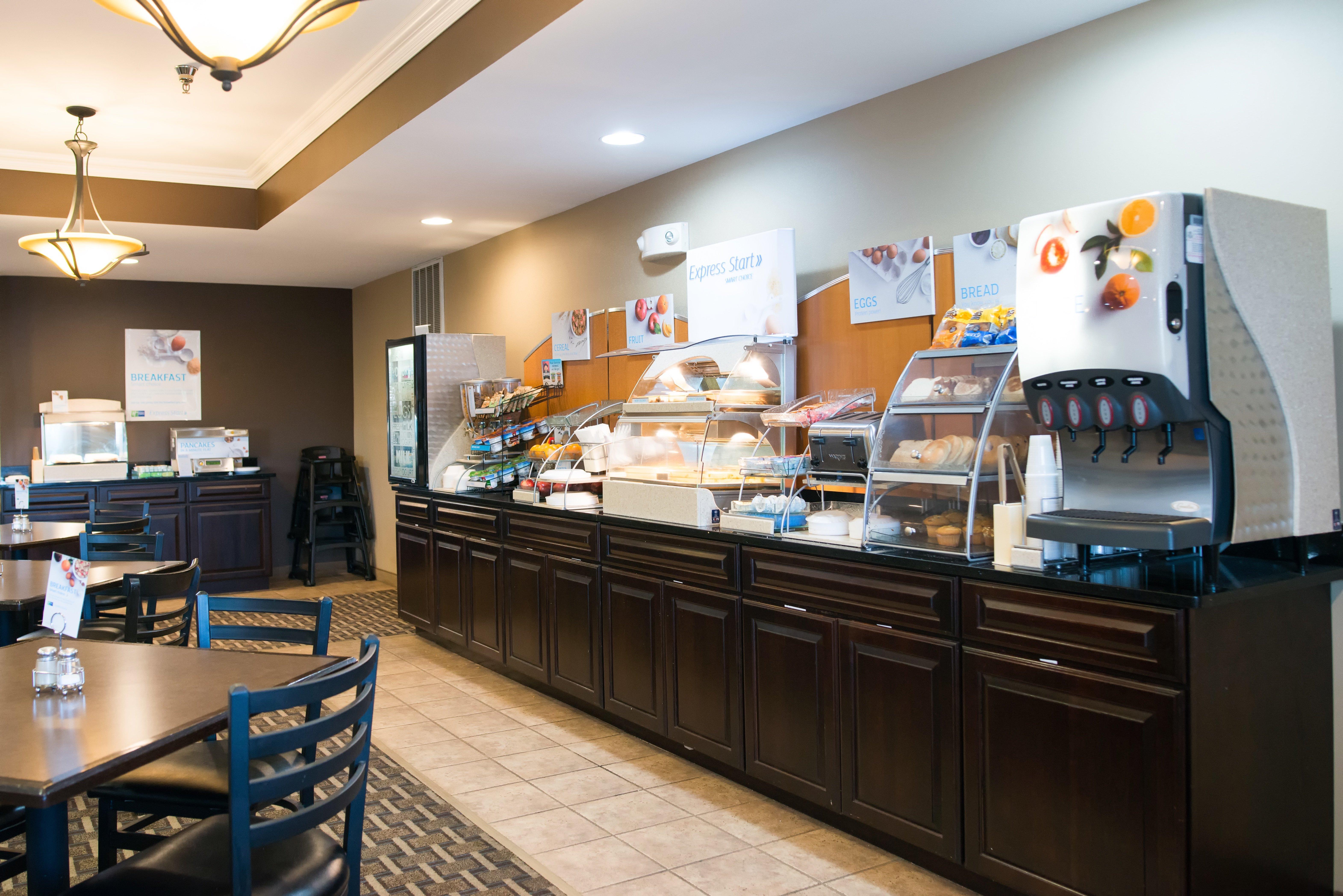 Holiday Inn Express Devils Lake By Ihg Zewnętrze zdjęcie