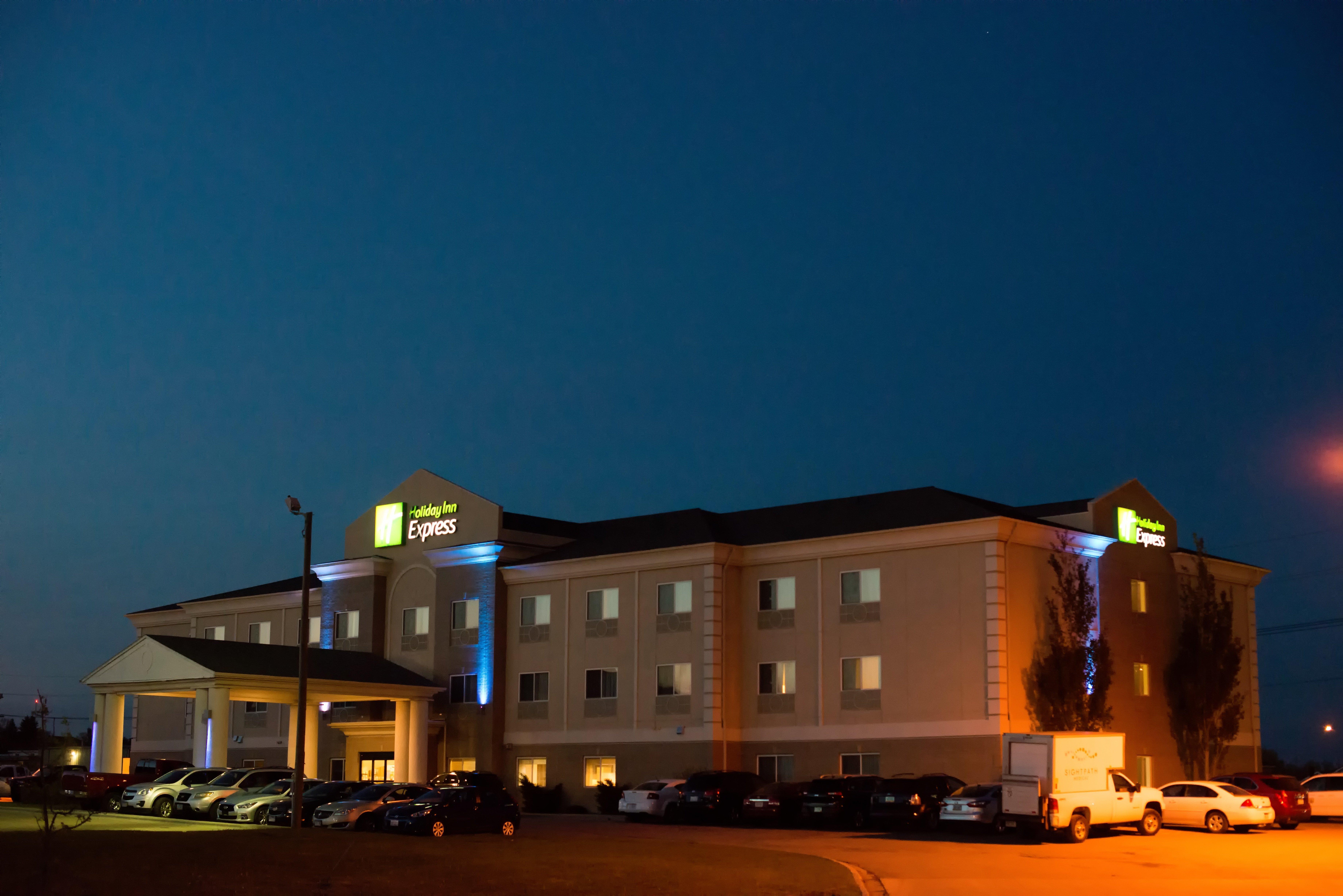 Holiday Inn Express Devils Lake By Ihg Zewnętrze zdjęcie