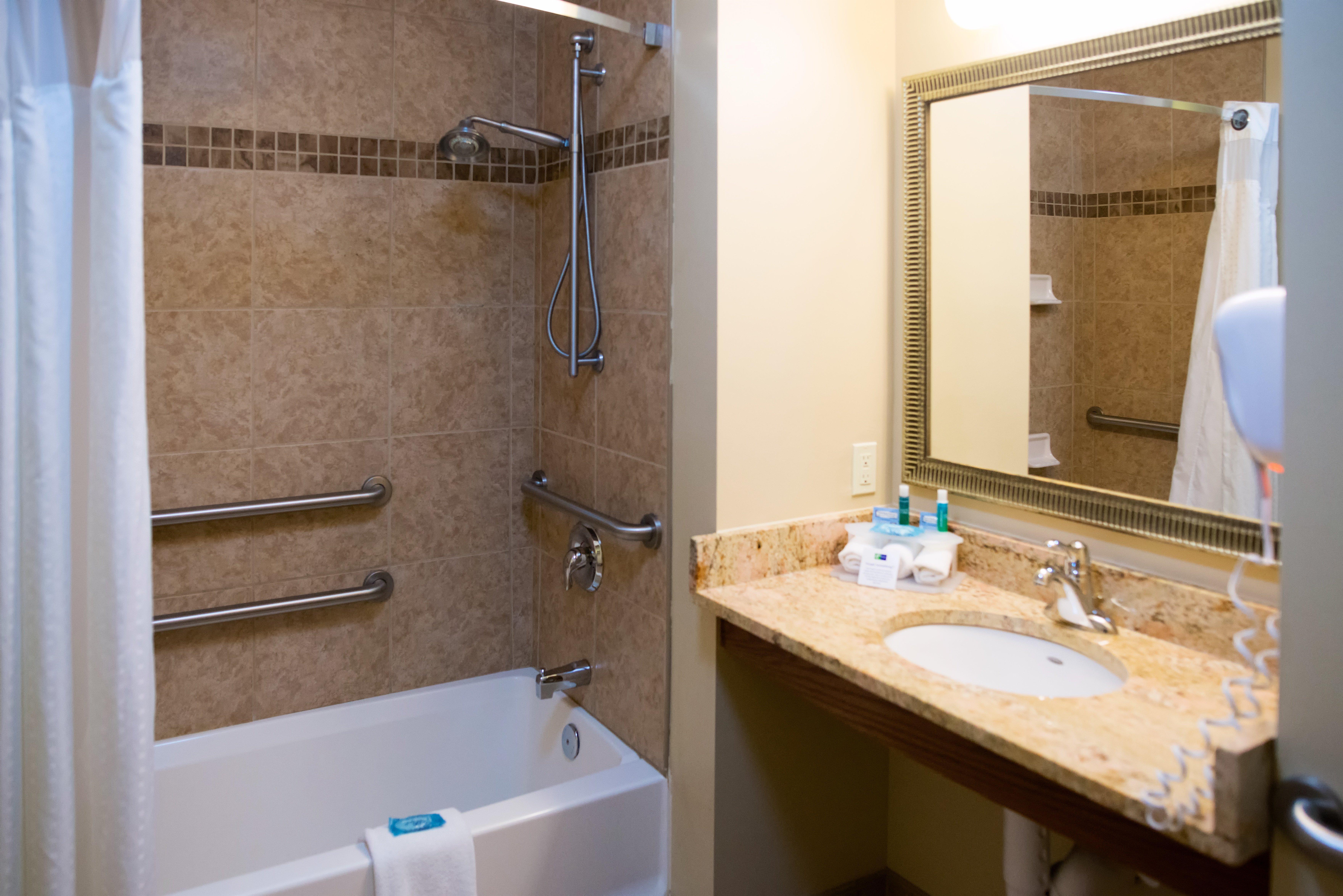 Holiday Inn Express Devils Lake By Ihg Zewnętrze zdjęcie