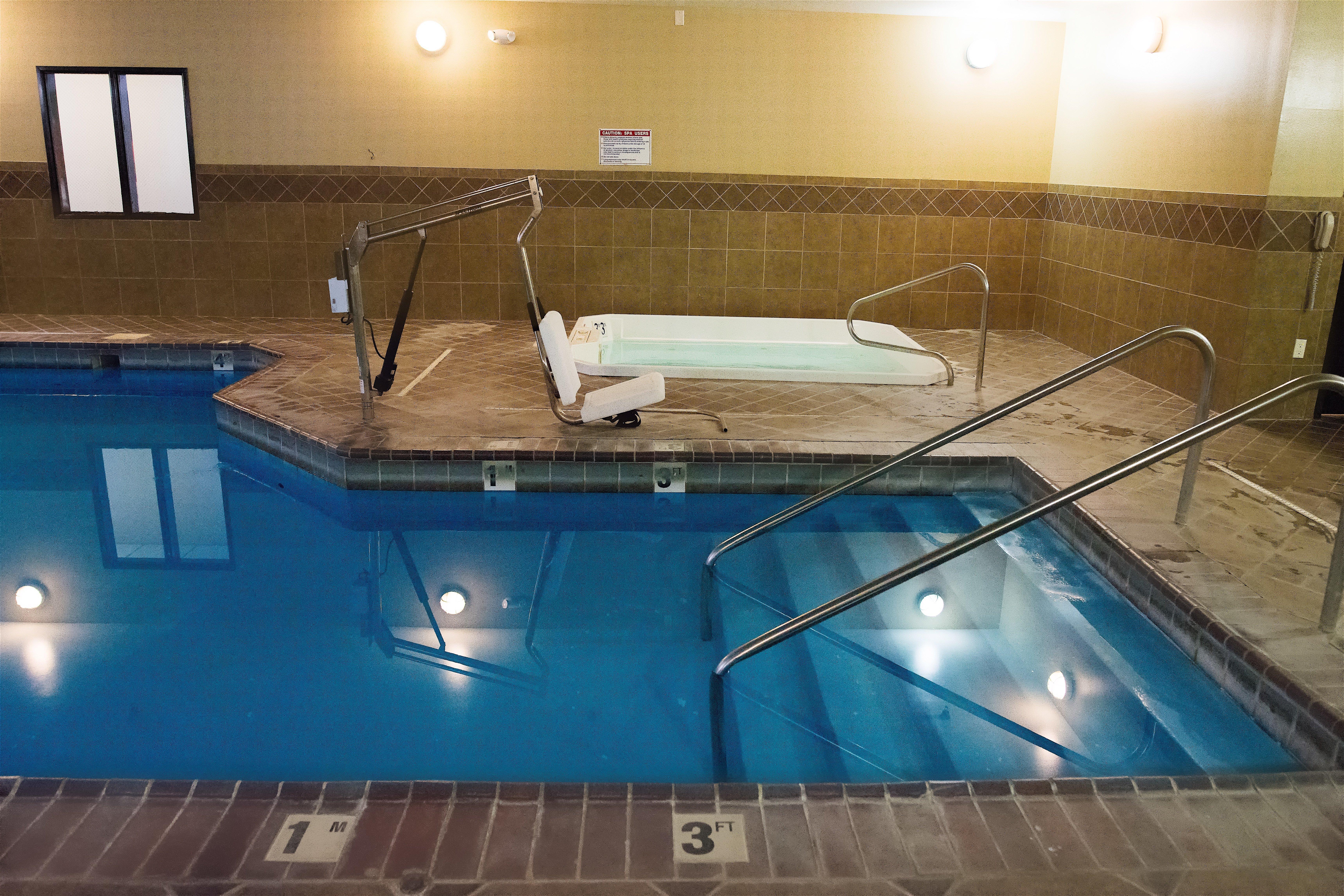 Holiday Inn Express Devils Lake By Ihg Zewnętrze zdjęcie