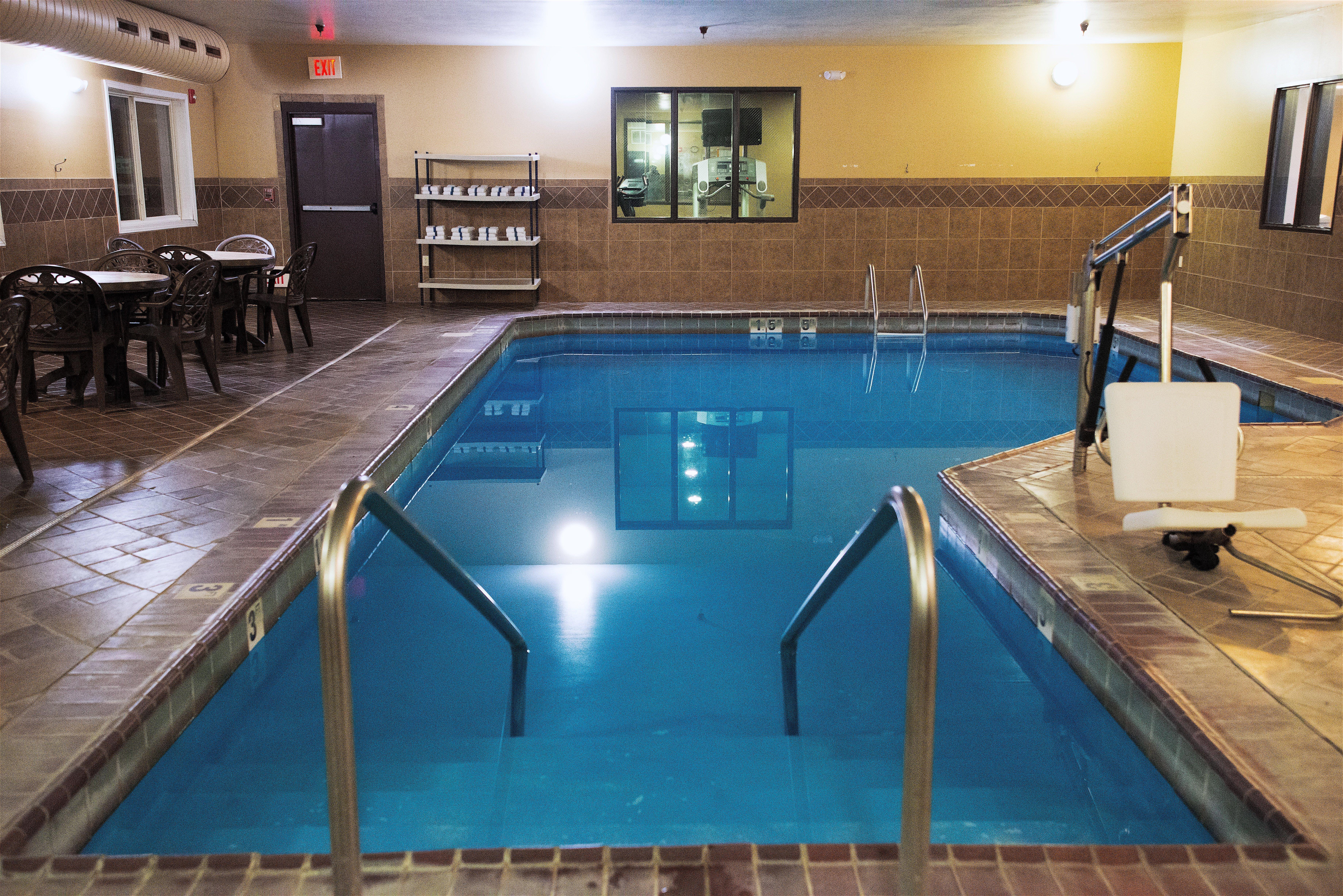 Holiday Inn Express Devils Lake By Ihg Zewnętrze zdjęcie