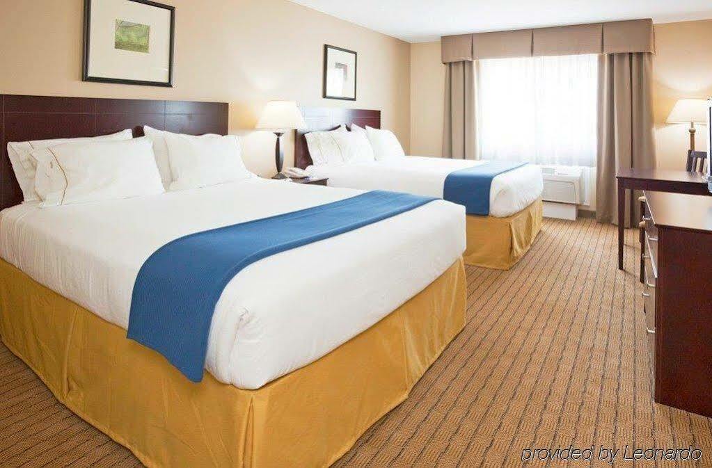 Holiday Inn Express Devils Lake By Ihg Zewnętrze zdjęcie
