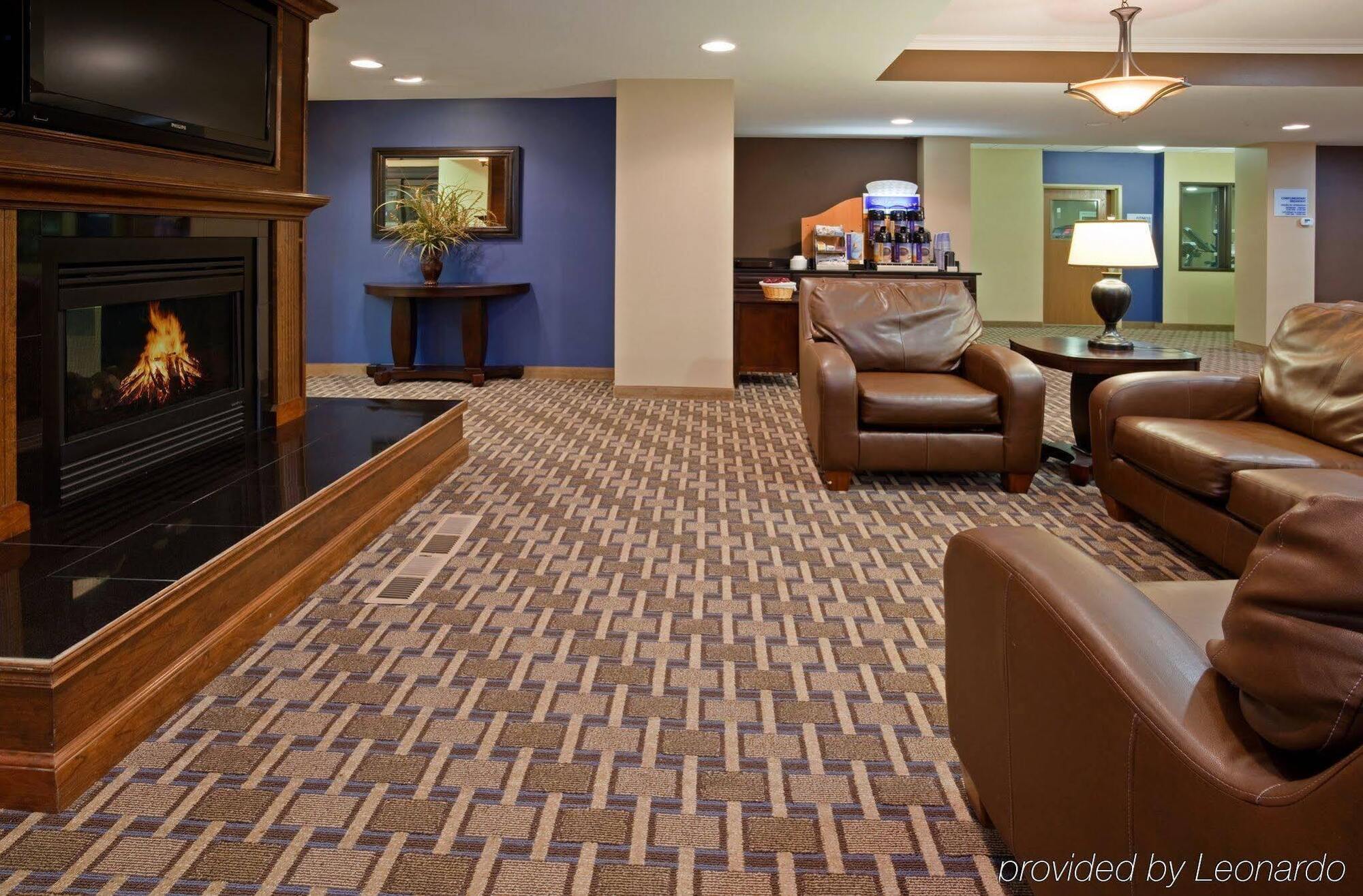 Holiday Inn Express Devils Lake By Ihg Zewnętrze zdjęcie