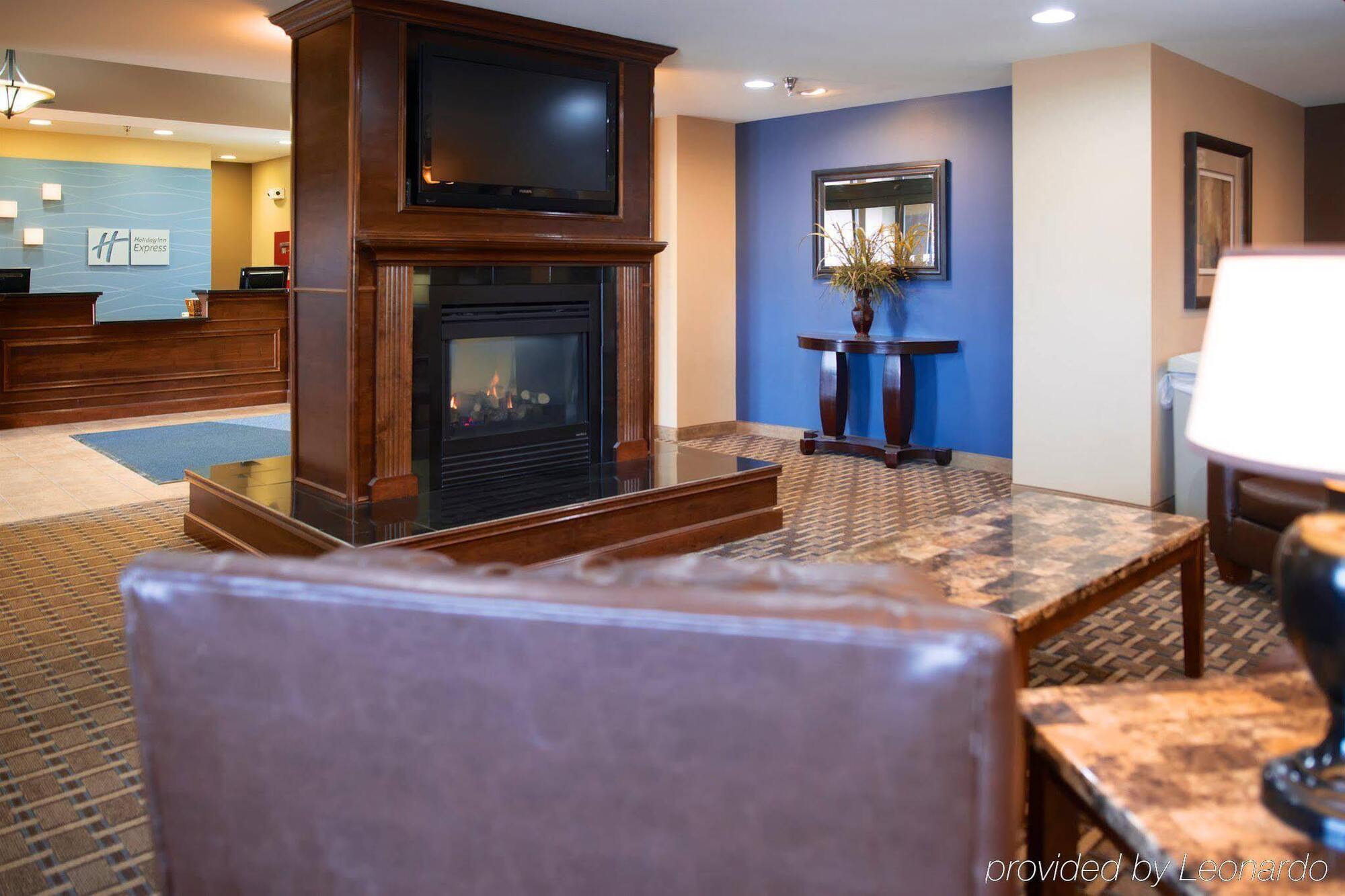 Holiday Inn Express Devils Lake By Ihg Zewnętrze zdjęcie